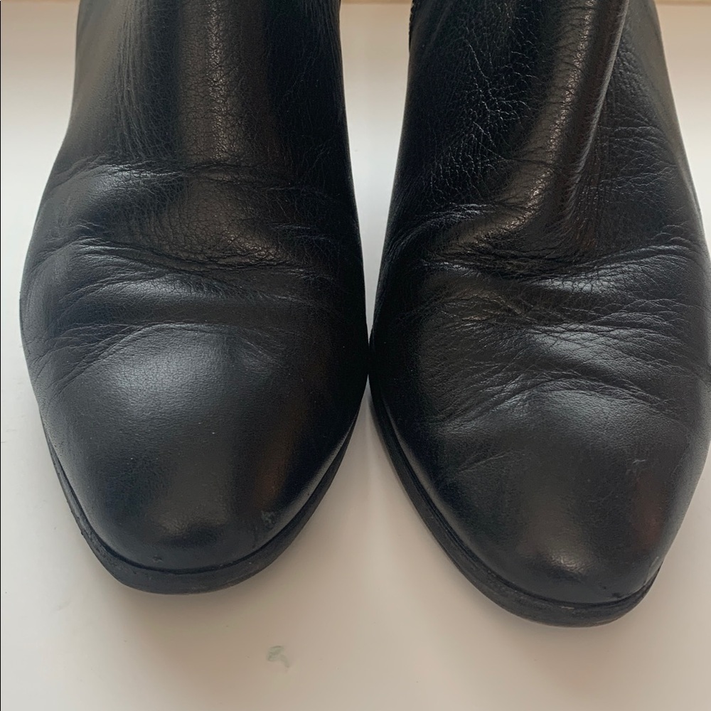 Dolce Vita Black Textured Leather Heeled Bootie Size 10 - Picture 6 of 11